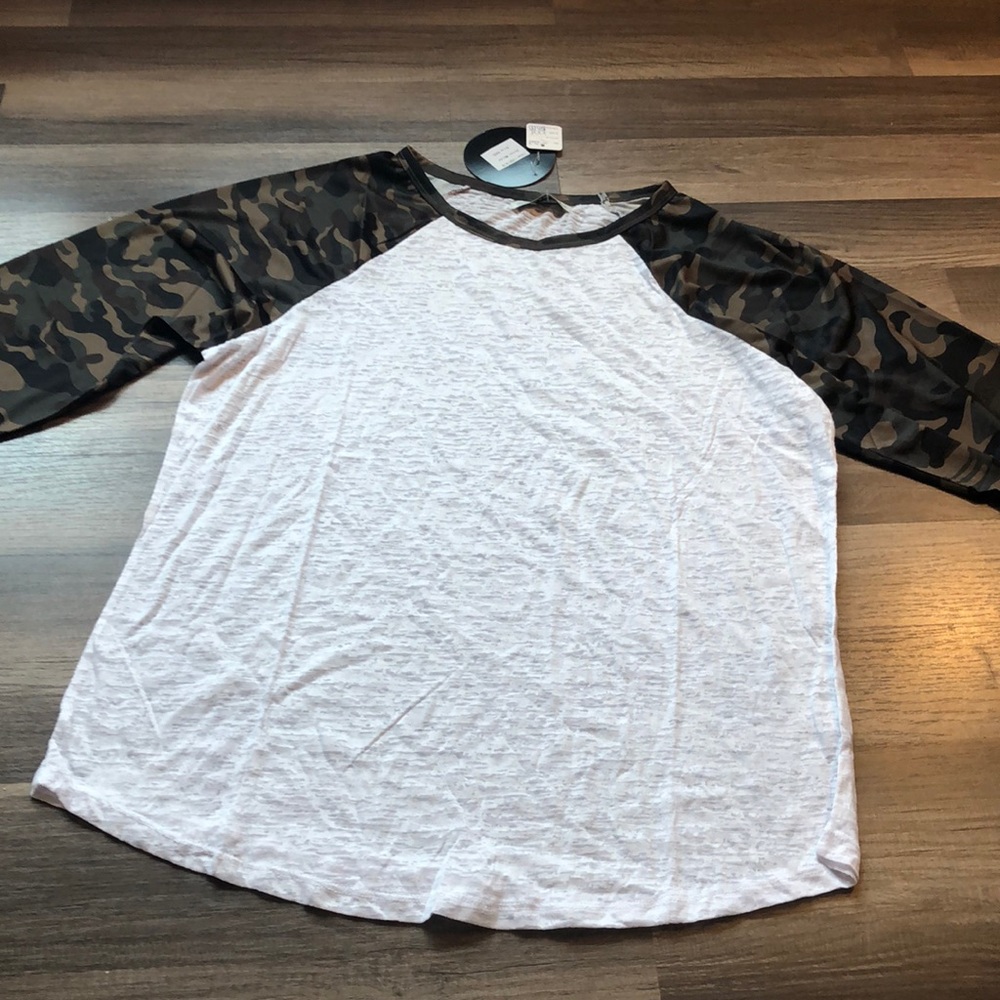 Sunshine and rodeos camo and white top
